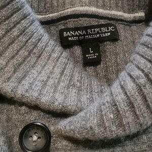 Banana Republic Men's Gray Crewneck Sweater
